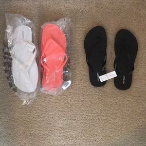 NWT Old Navy Flip Flops!!